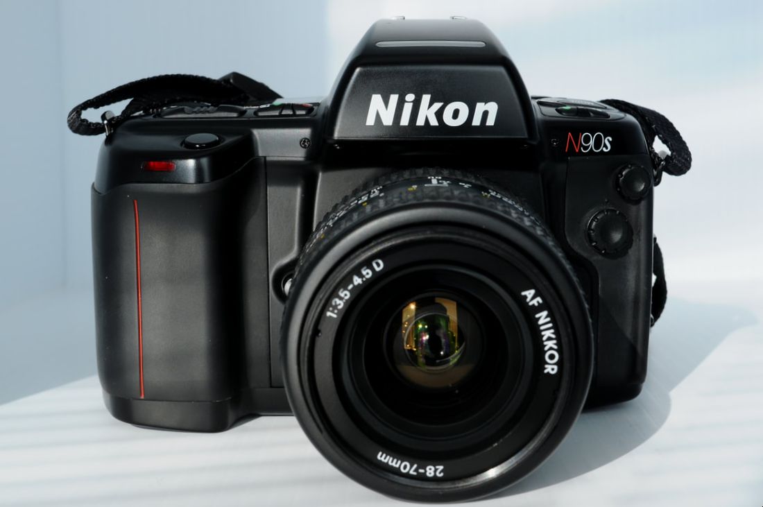 Nikon N90s/F90X - 678 VINTAGE CAMERAS