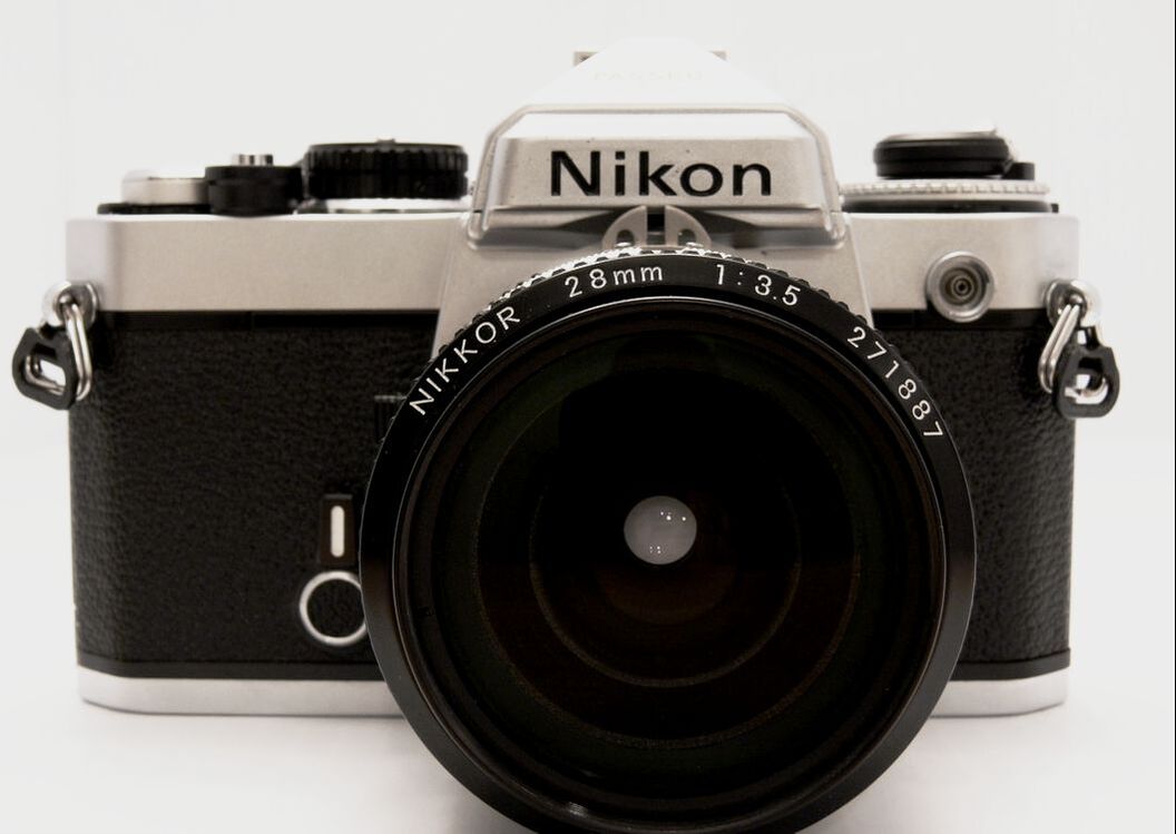NIKON F MODEL SLR 35mm CAMERA OWNERS INSTRUCTION MANUAL-NIKON-from 1970s 