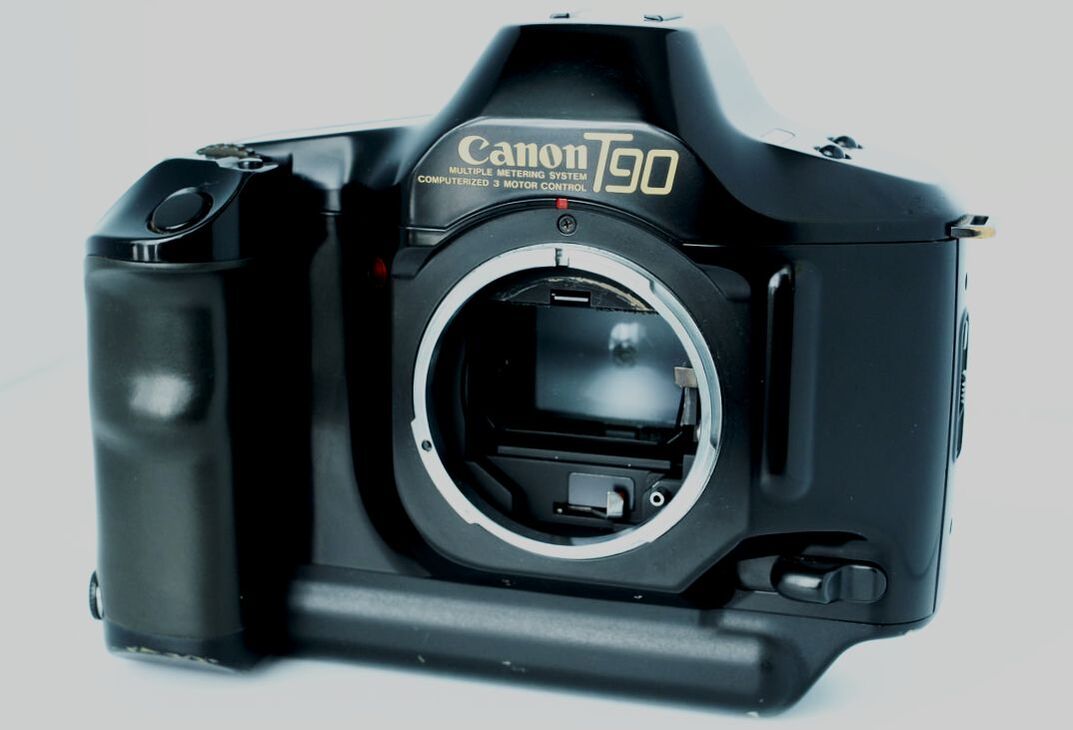 Canon T90 - 678 VINTAGE CAMERAS